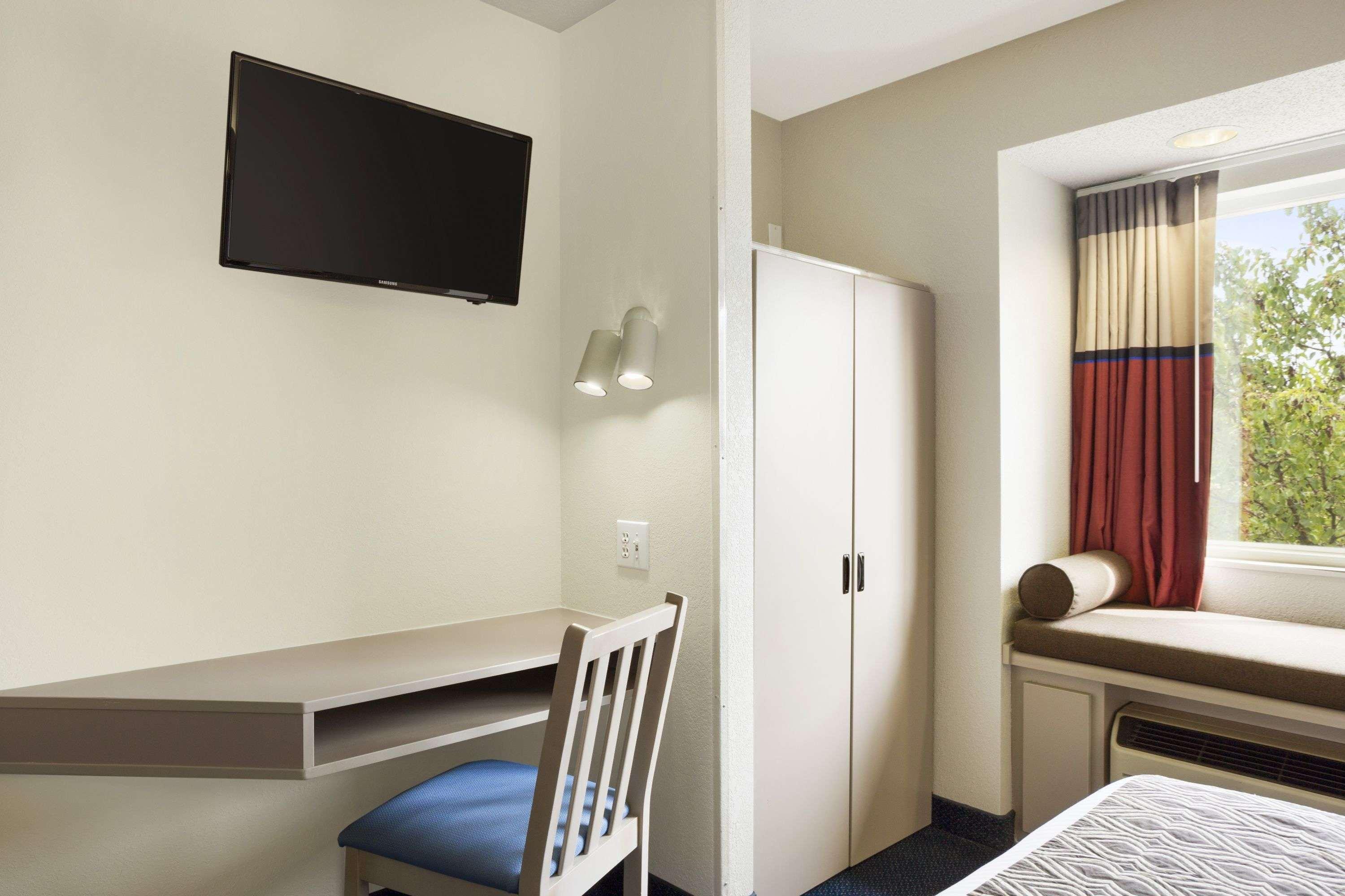 Microtel Inn By Wyndham Louisville East Buitenkant foto