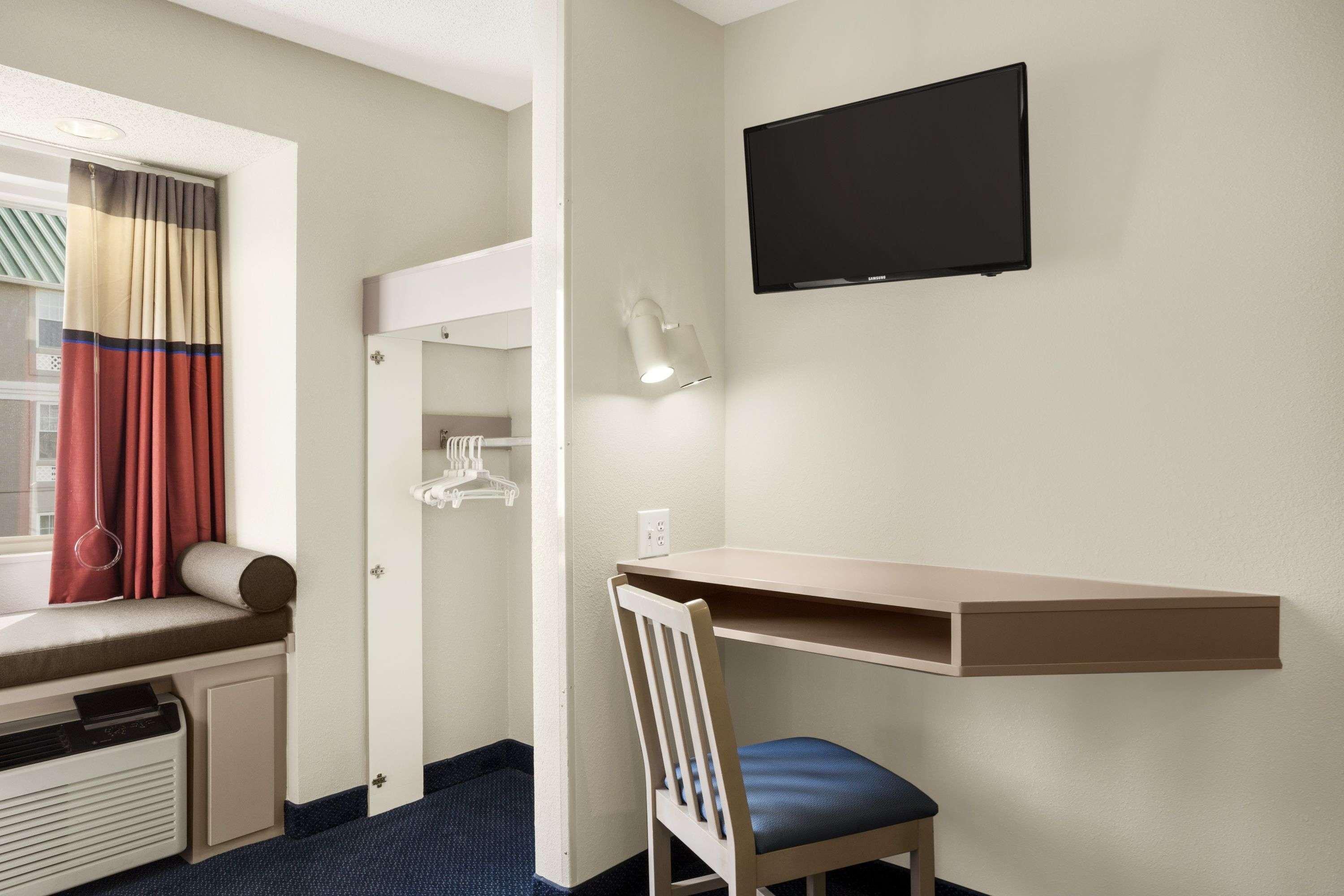 Microtel Inn By Wyndham Louisville East Buitenkant foto