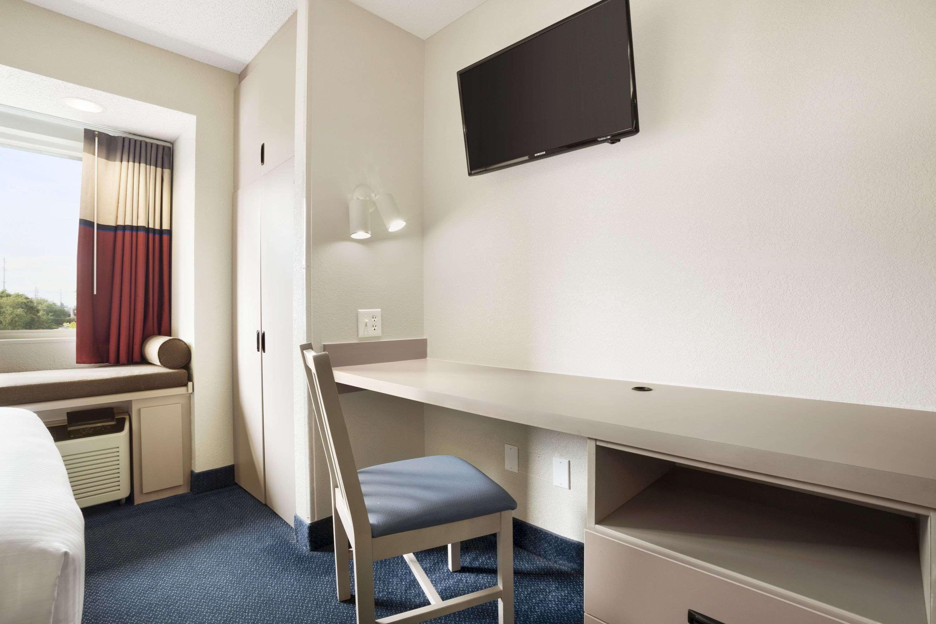Microtel Inn By Wyndham Louisville East Buitenkant foto