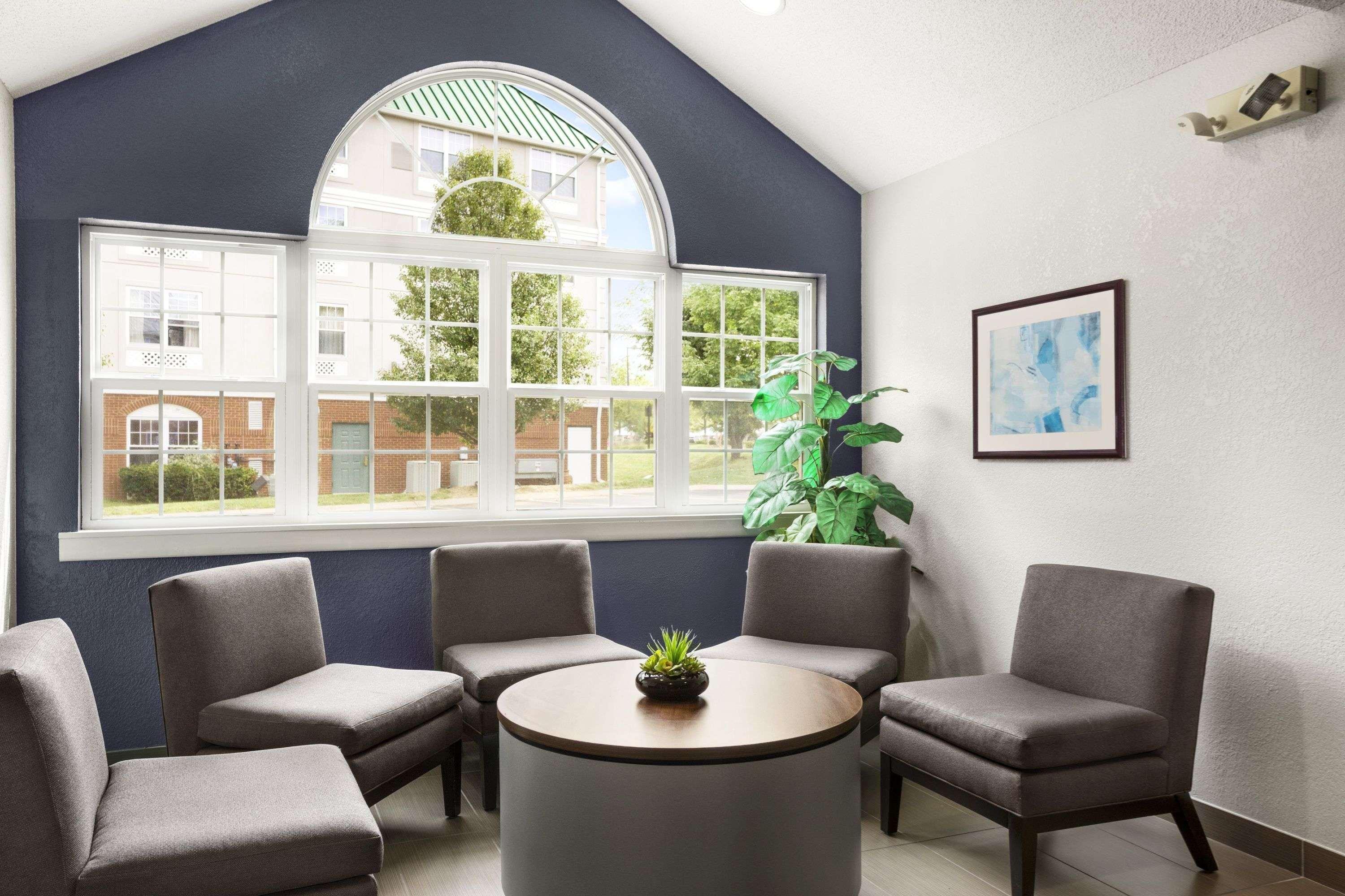 Microtel Inn By Wyndham Louisville East Buitenkant foto